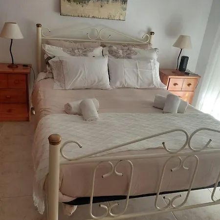 A Casa Da A Marinita * Armação de Pêra