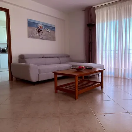 A Casa Da A Marinita * Armação de Pêra